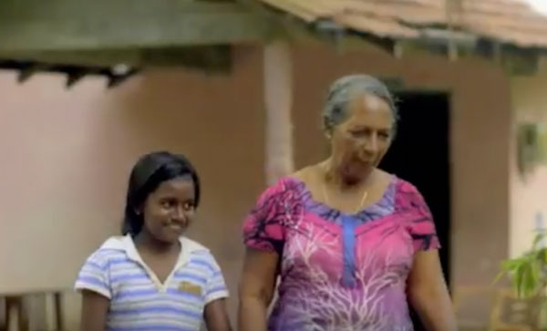 Sri-Lankan-Mother-Daughter
